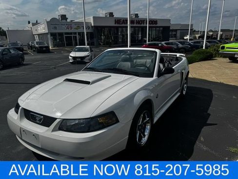 Used 2004 Ford Mustang GT RWD image 9