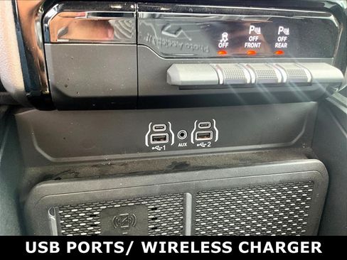 Used 2026 RAM 1500 Big Horn AWD/4WD image 9