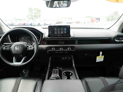 Certified 2025 Honda Pilot EX-L image 20