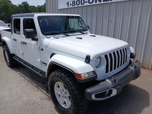 Used 2022 Jeep Gladiator Sport AWD/4WD image 1