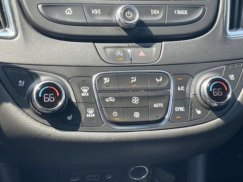Used 2025 Chevrolet Malibu LT FWD image 20