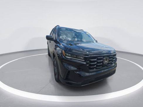 Used 2025 Honda Pilot Sport image 2