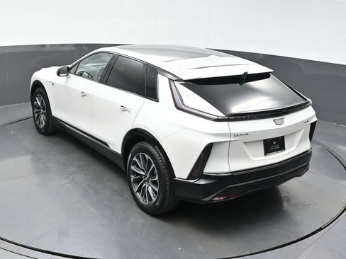 Certified 2024 Cadillac Lyriq Sport AWD/4WD image 34