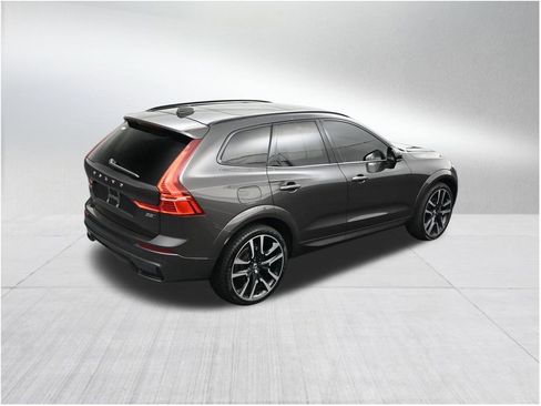Used 2024 Volvo XC60 B5 Ultimate AWD/4WD image 19
