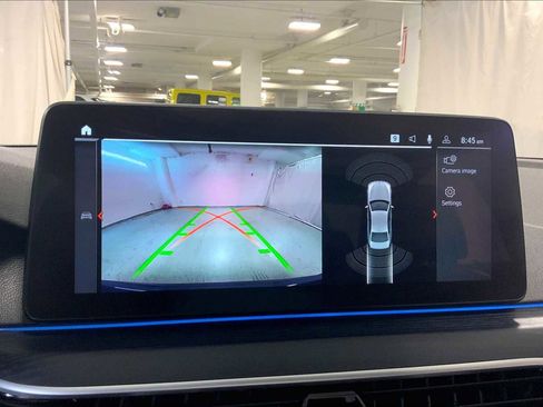 Used 2023 BMW 530e xDrive w/ Executive Package image 26