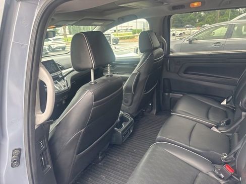 Used 2023 Honda Odyssey Elite image 6