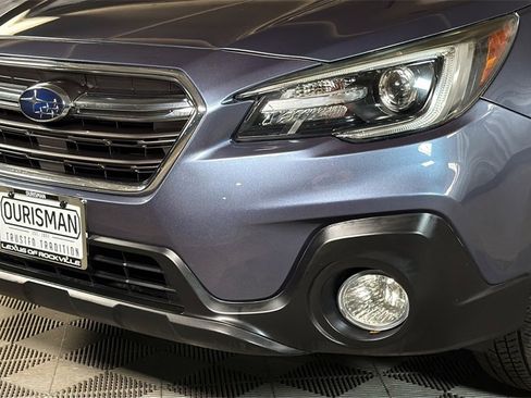 Used 2018 Subaru Outback 2.5i Limited image 3