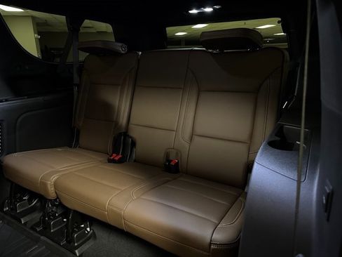 Used 2026 Chevrolet Suburban High Country image 26