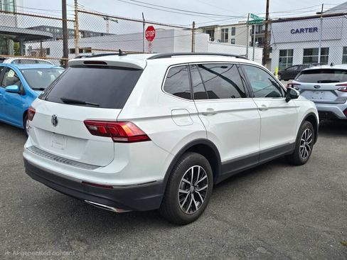 Used 2021 Volkswagen Tiguan SE FWD image 7