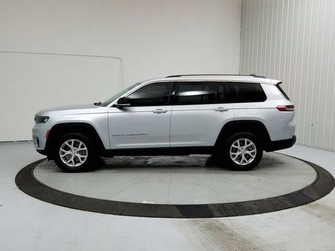 Used 2022 Jeep Grand Cherokee L Limited image 4