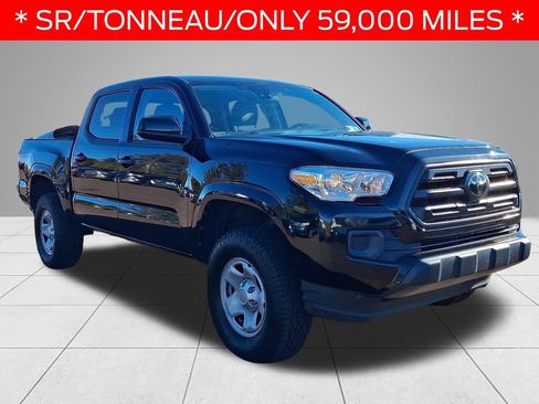 Used 2019 Toyota Tacoma 4x4 Double Cab image 3