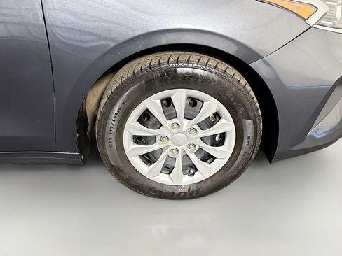Used 2024 Kia Forte LX FWD image 31