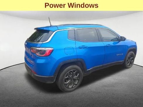 Used 2024 Jeep Compass Latitude AWD/4WD image 5
