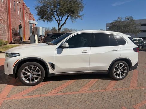 Used 2024 BMW X5 sDrive40i w/ Premium Package image 1