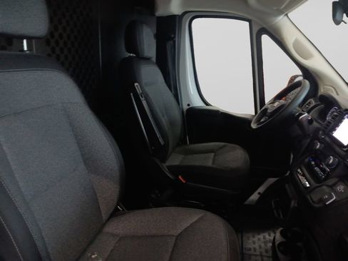 Used 2025 RAM ProMaster 2500 w/ U-Haul Equipment Group FWD image 11