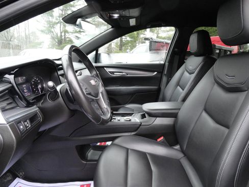 Used 2022 Cadillac XT5 Luxury AWD/4WD image 12