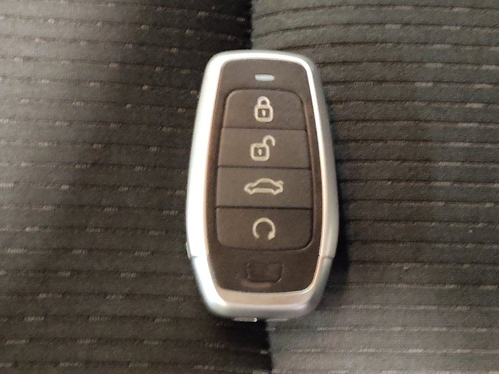 Used 2018 Dodge Journey SE FWD image 32