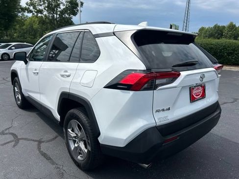 Used 2025 Toyota RAV4 XLE FWD image 11