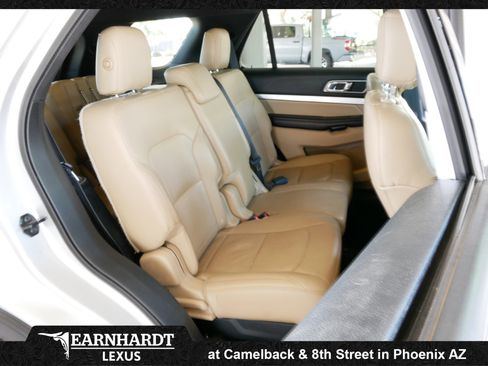 Used 2017 Ford Explorer XLT w/ Equipment Group 202A FWD image 3