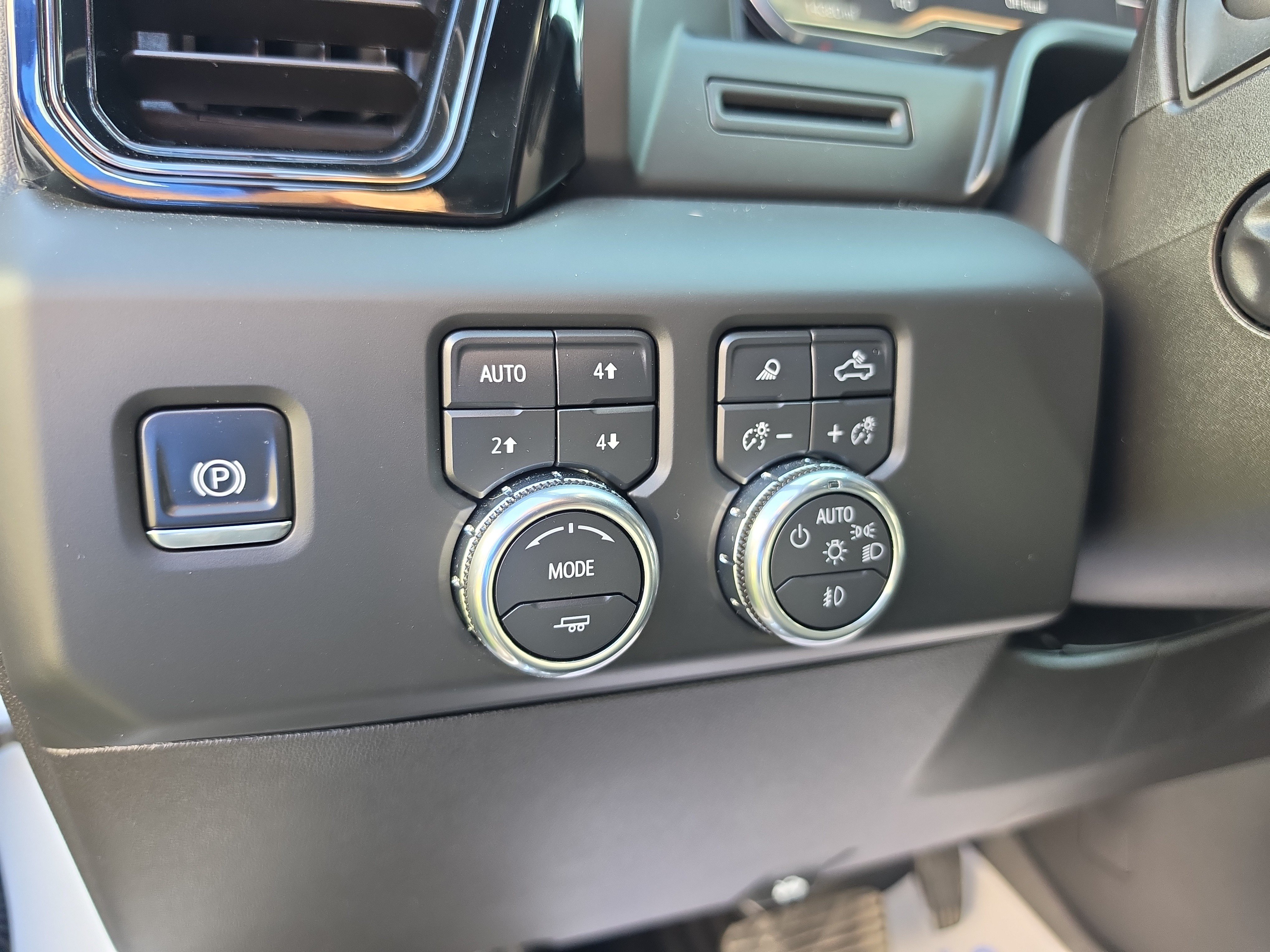 Used 2025 GMC Sierra 1500 AT4 AWD/4WD image 21