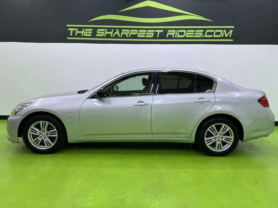 Used 2015 INFINITI Q40 AWD w/ Moonroof Package image 6