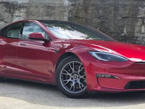Used 2024 Tesla Model S AWD/4WD image 1