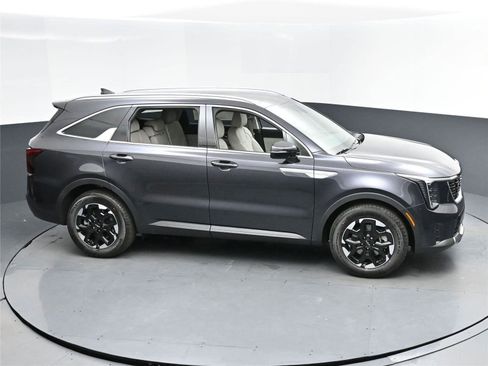 New 2026 Kia Sorento S w/ S Panoramic Sunroof Package image 7