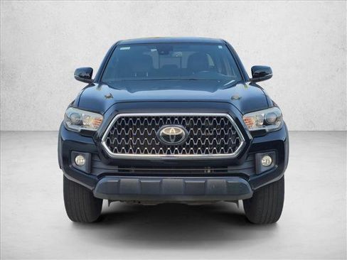 Used 2019 Toyota Tacoma TRD Off-Road RWD image 2