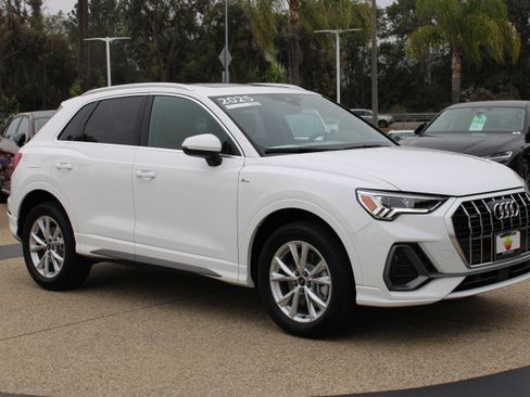 Certified 2025 Audi Q3 2.0T Premium w/ Convenience Package AWD/4WD image 8
