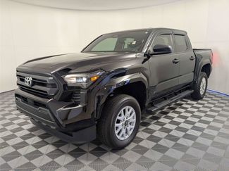 Used 2024 Toyota Tacoma SR video 2