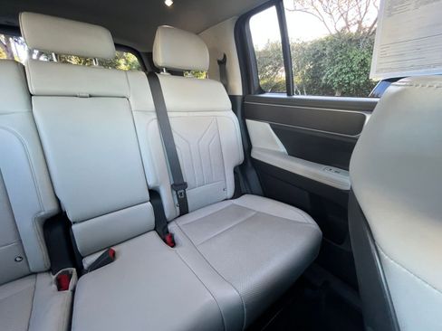 Used 2025 Hyundai Santa Fe SEL image 40