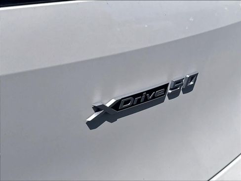 Used 2024 BMW iX xDrive50 w/ Sport Package AWD/4WD image 25