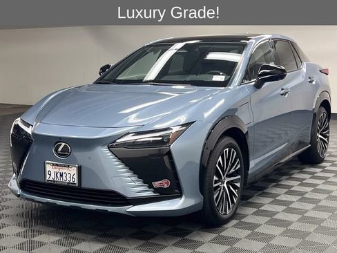 Certified 2023 Lexus RZ 450e Premium w/ Accessory Package (P5) AWD/4WD image 2