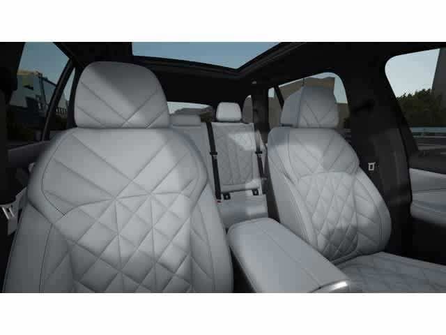 Used 2026 BMW X5 xDrive50e w/ M Sport Package AWD/4WD image 11