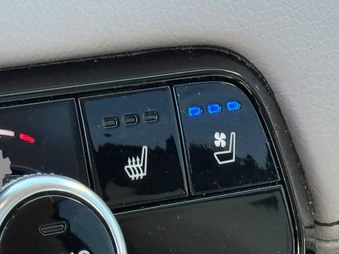 Used 2025 Honda Pilot Elite image 25