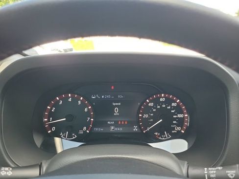 Used 2025 Nissan Frontier PRO-4X AWD/4WD image 21