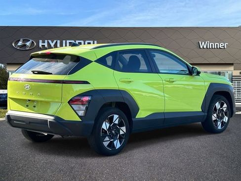 Used 2025 Hyundai Kona SEL FWD image 4