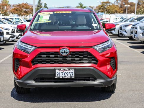 Used 2024 Toyota RAV4 XLE AWD/4WD image 18