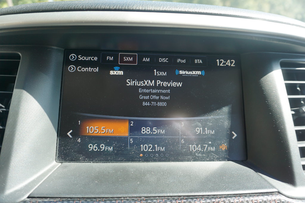 Used 2019 Nissan Pathfinder SL FWD image 11