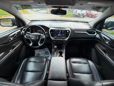 Used 2018 GMC Acadia SLT w/ LPO, Floor Liner Package FWD image 17