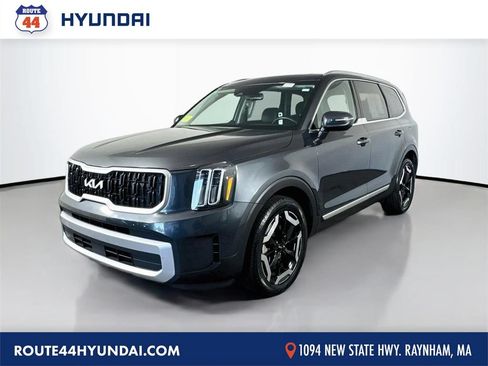 Used 2023 Kia Telluride EX w/ EX Captain's Chair Package FWD image 1