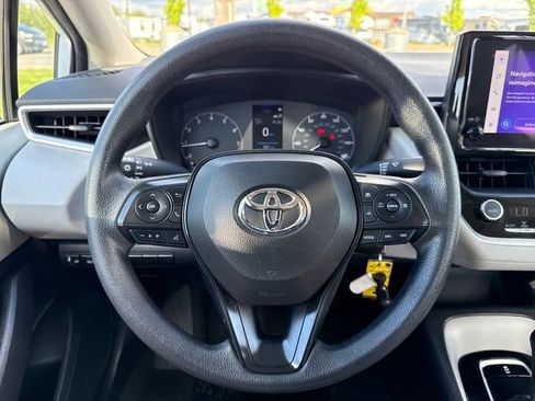 Used 2023 Toyota Corolla LE FWD image 18