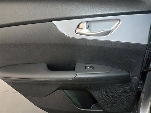 Used 2023 Kia Forte LXS w/ LXS Technology Package image 19