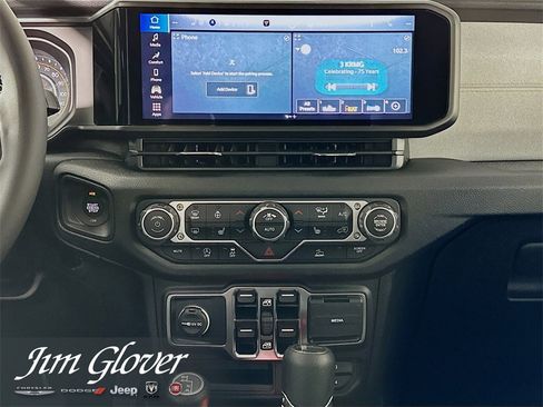 New 2025 Jeep Gladiator Sport image 25
