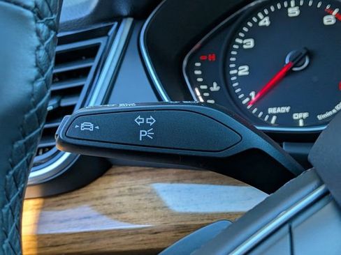 Used 2024 Audi Q5 2.0T Premium image 32