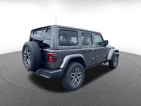 Used 2025 Jeep Wrangler Unlimited Sahara AWD/4WD image 7