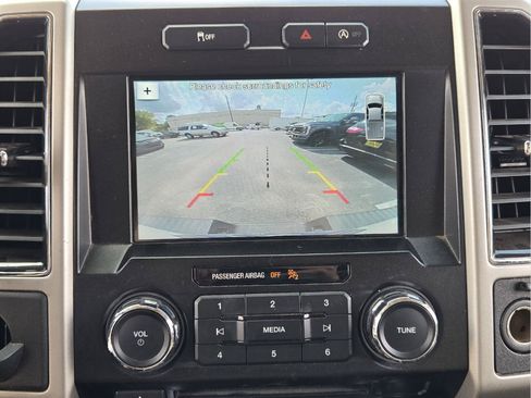Used 2017 Ford F150 Lariat RWD image 14