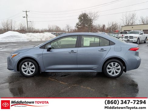 Used 2024 Toyota Corolla LE image 6