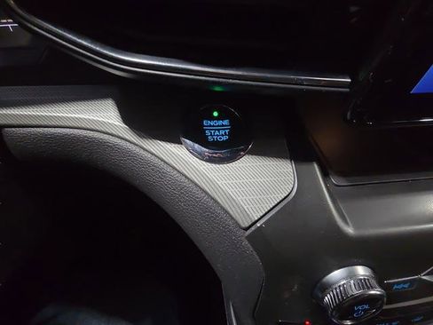 Used 2020 Ford Explorer XLT w/ Equipment Group 202A image 24