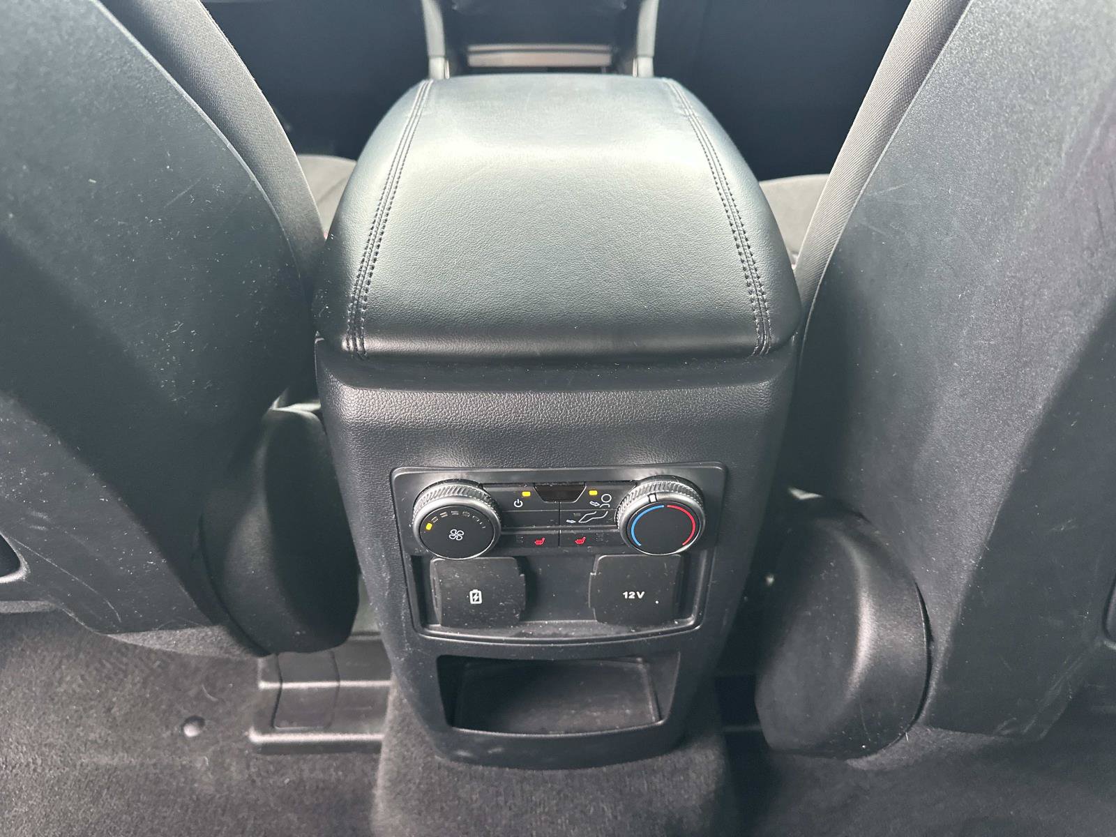 Used 2020 Ford Explorer XLT w/ Comfort Package AWD/4WD image 14